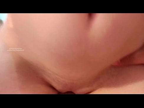 ❤️ 睡在我姐姐的房間裡，這就是我醒來的方式 ❌ 色情 在我們 ❌️